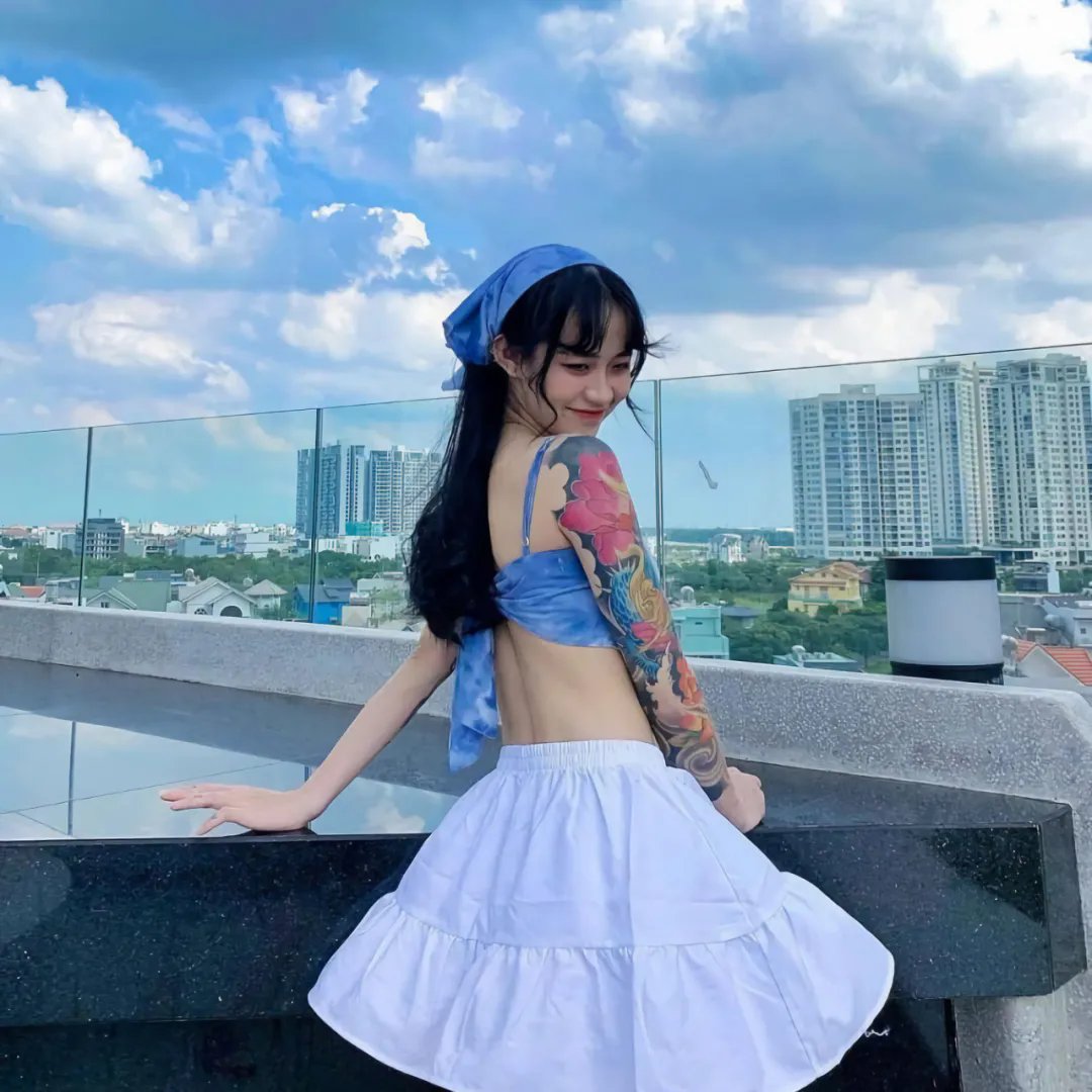活骷颅 海报